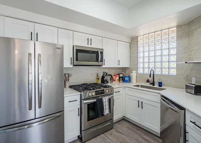 Near Diablo Stadium Airport Dogprk Hottub Pool W&d Apartment Tempe